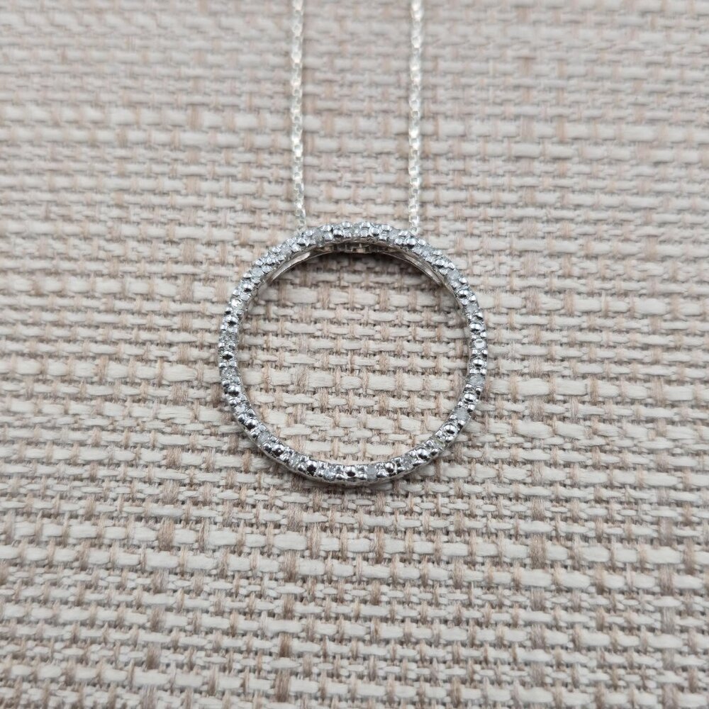 20 Inch Sterling Silver Many Small Diamonds Circle Pendant Necklace A6615 - Picture 4 of 9